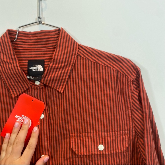 NEW North Face Women’s Long Sleeve Shirt Size M - Picture 4 of 9